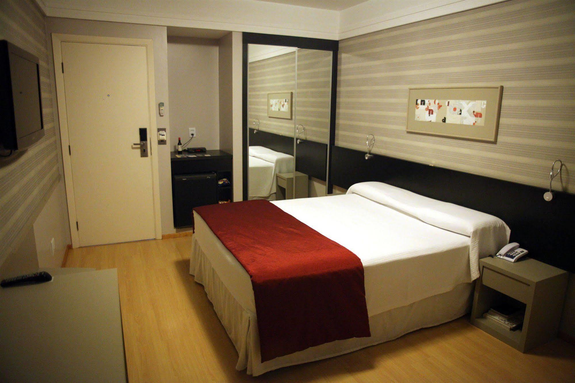 Max Plaza Hotel Marília Buitenkant foto